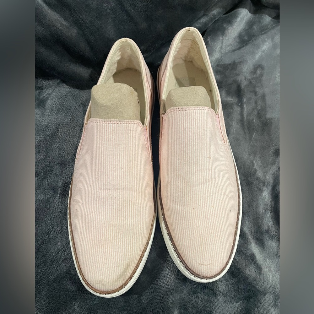 Soft pink Ugg size 11 loafers